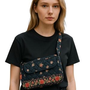 MAGGI B vintage Small shoulder bag